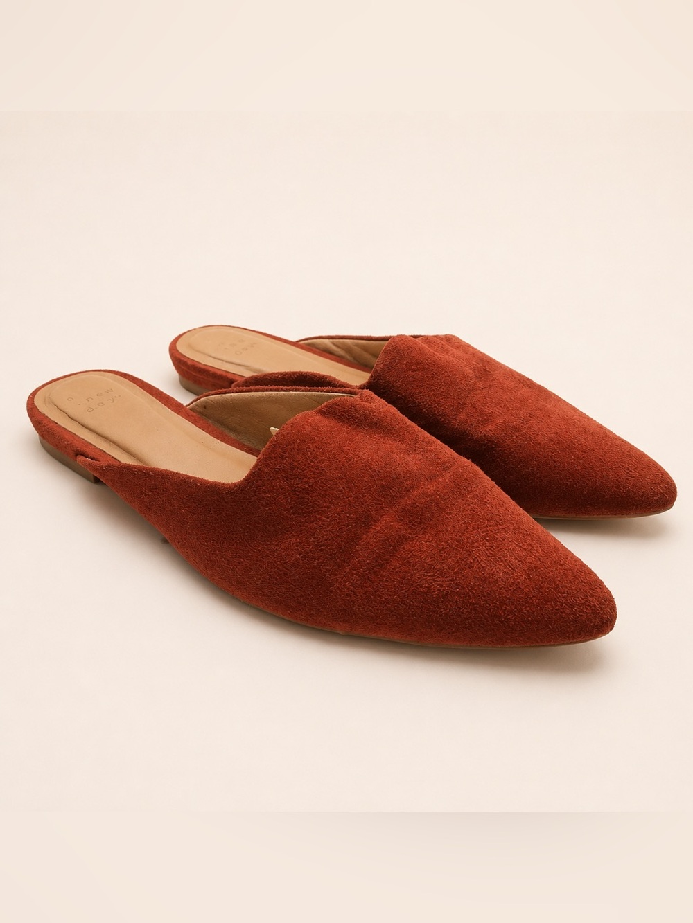 A New Day Konny Rust Red Faux Suede Pointed-Toe Mules Size 8
